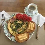 Vendégház під магурою