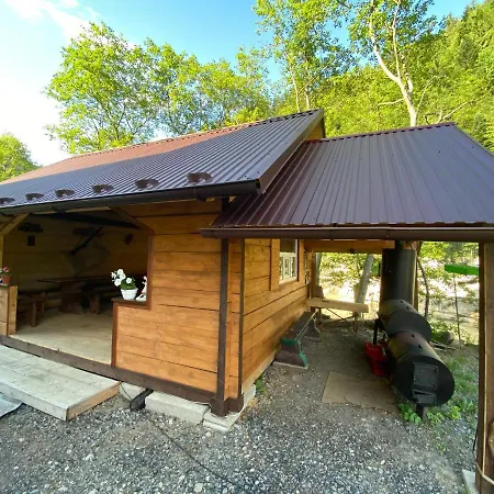 під магурою